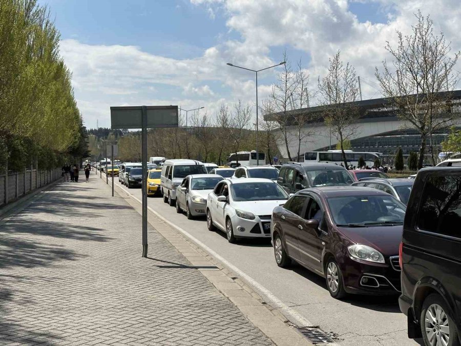 Eskişehir’deki Parklarda Bayram Yoğunluğu