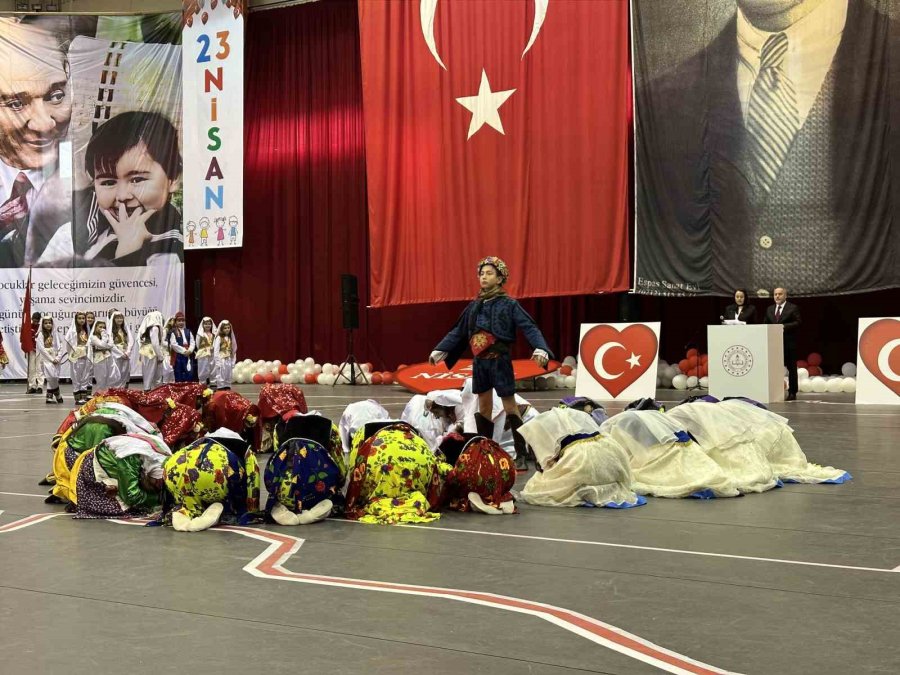 Eskişehir’de 23 Nisan Coşkuyla Kutlandı