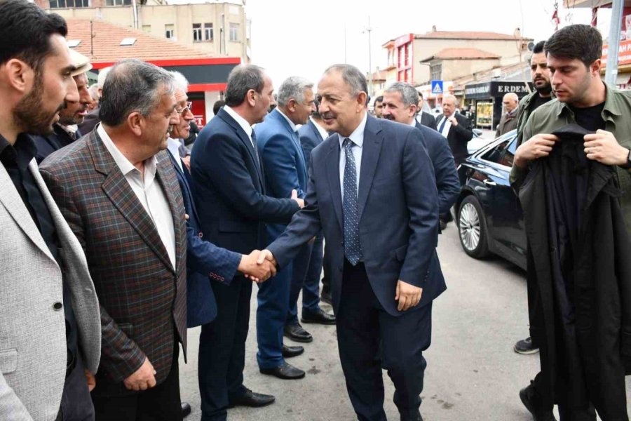 Özhaseki Tomarzlılarla Bayramlaştı