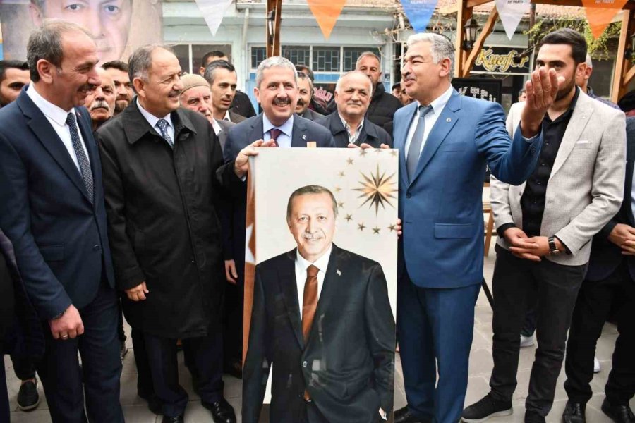 Özhaseki Tomarzlılarla Bayramlaştı