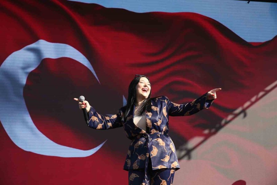 Çocuklar, Türkiye’nin Otomobili Togg İle Buluştu