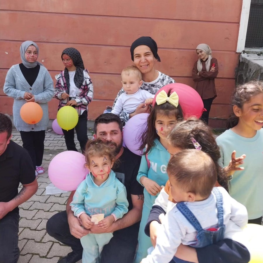 Esbalder 23 Nisan’da Deprem Bölgesindeki 250 Çocukla Bayramlaştı