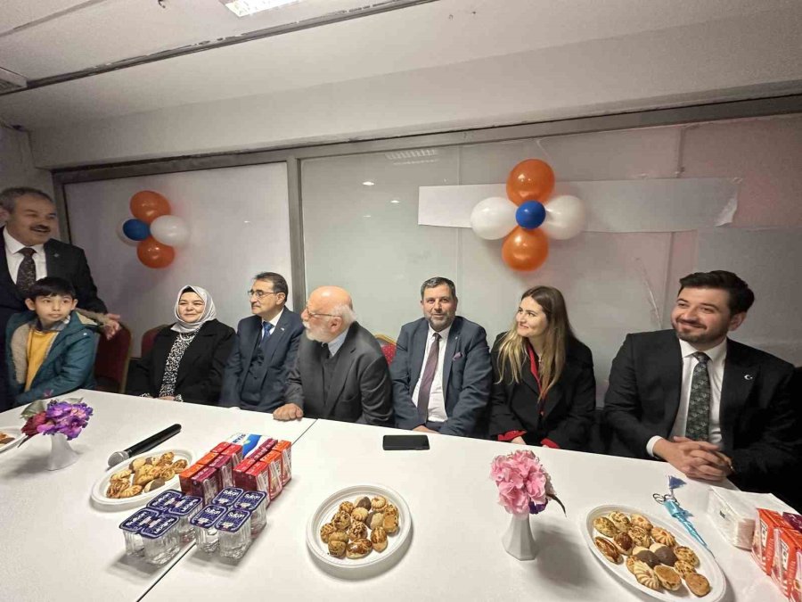 Bakan Dönmez, Eskişehir’de Seçim Bürosu Açılışına Katıldı