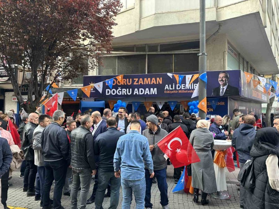 Bakan Dönmez, Eskişehir’de Seçim Bürosu Açılışına Katıldı