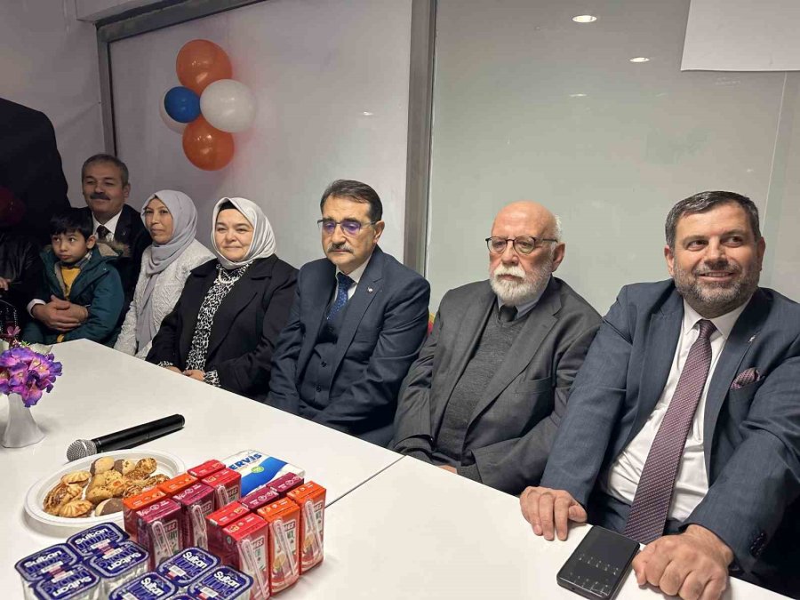 Bakan Dönmez, Eskişehir’de Seçim Bürosu Açılışına Katıldı