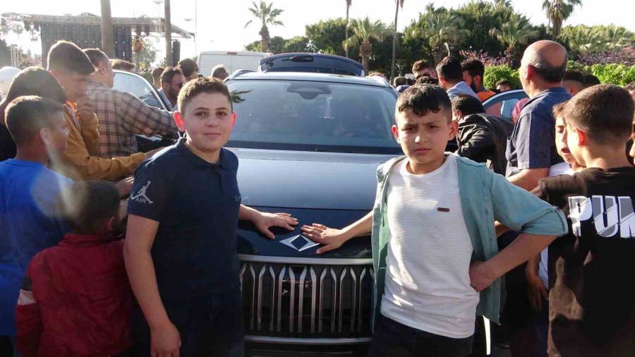 Çocuklar, Türkiye’nin Otomobili Togg İle Buluştu