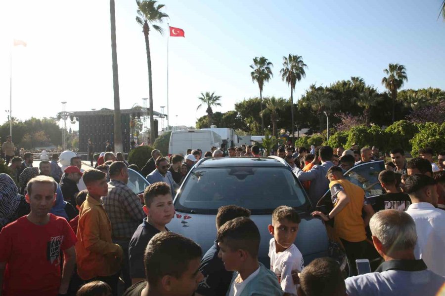 Çocuklar, Türkiye’nin Otomobili Togg İle Buluştu