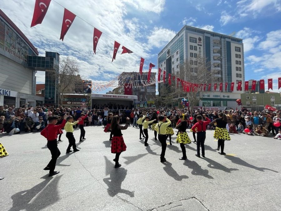 Niğde’de 23 Nisan Ulusal Egemenlik Ve Çocuk Bayramı Kutlandı
