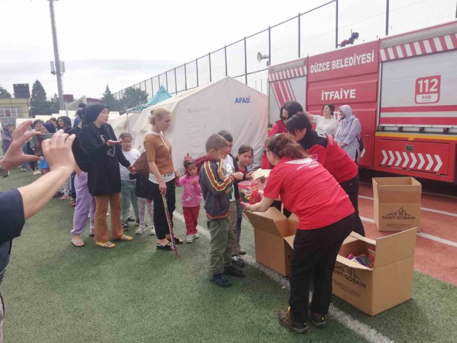 Dak Ekibinden Kahramanmaraşlı Depremzede Çocuklara 23 Nisan Ziyareti