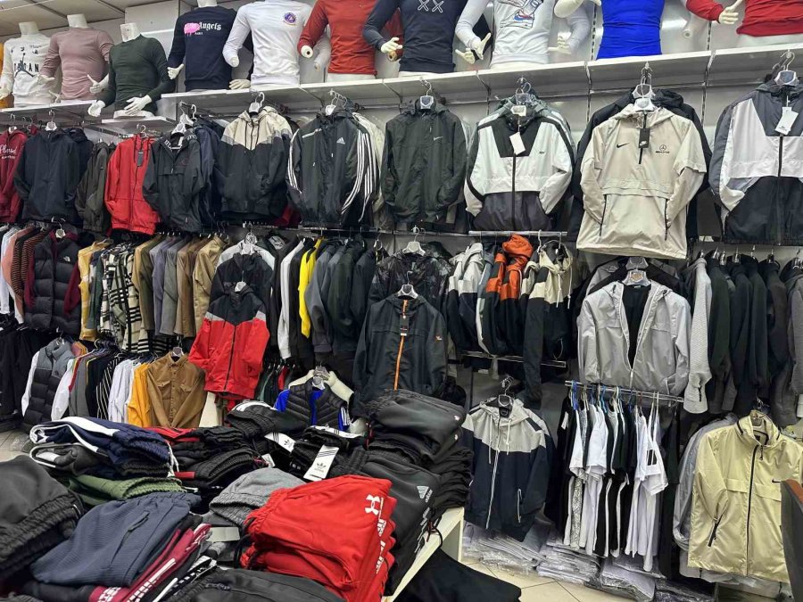 Mevsimlik Mont Satışları Günlük Sıcaklığa Göre Değişiyor