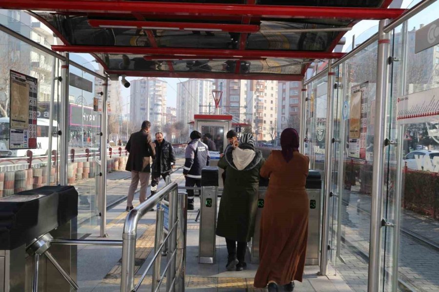 Büyükşehir, Bayramda 236 Bin Vatandaşa Tramvayla Ücretsiz Ulaşım Hizmeti Sağladı