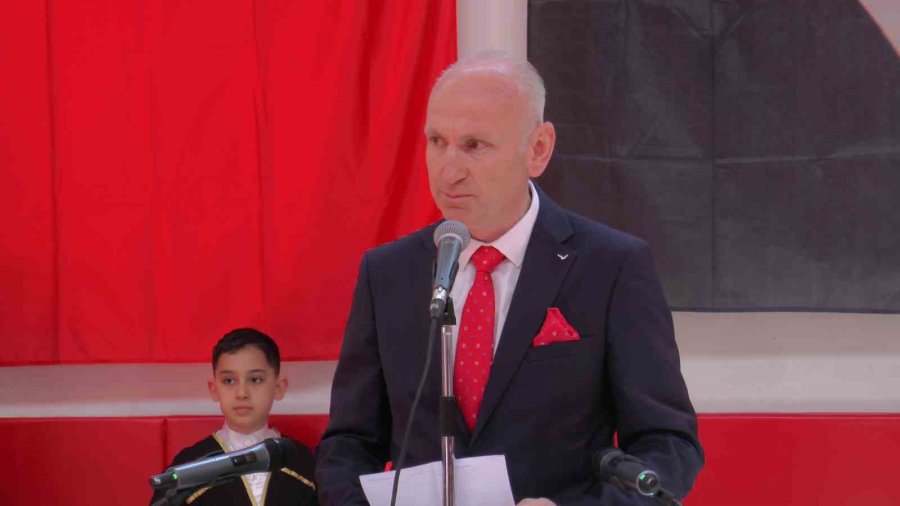 Minikler 23 Nisan’da Depremzedeleri Andı