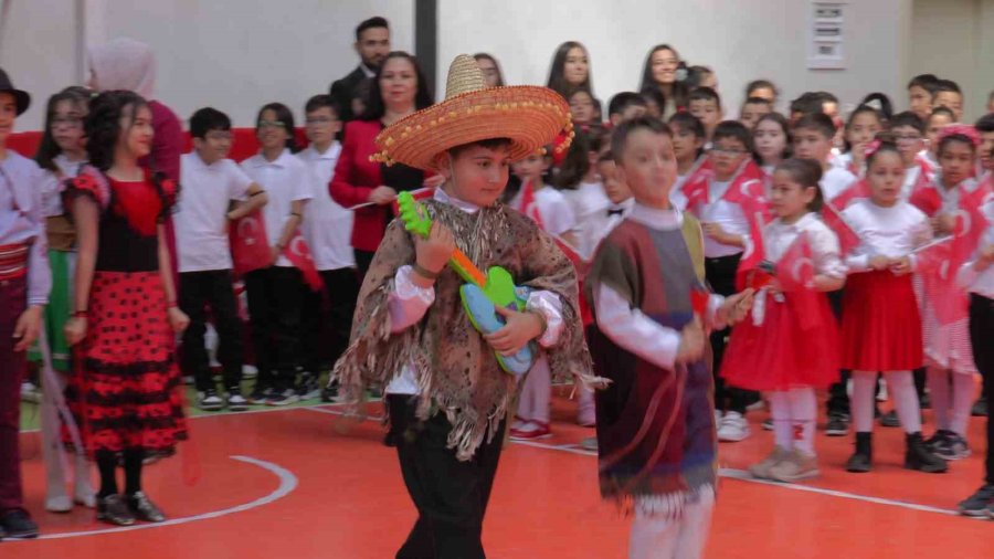 Minikler 23 Nisan’da Depremzedeleri Andı