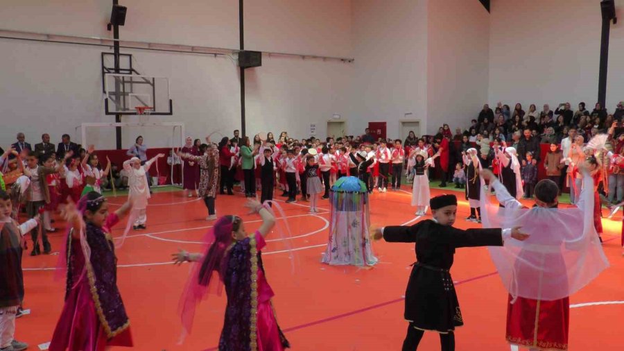 Minikler 23 Nisan’da Depremzedeleri Andı