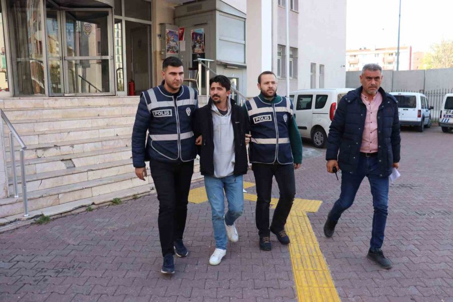 23 Yıl Hapis Cezası İle Aranıyordu, Kaçarken Yakalandı