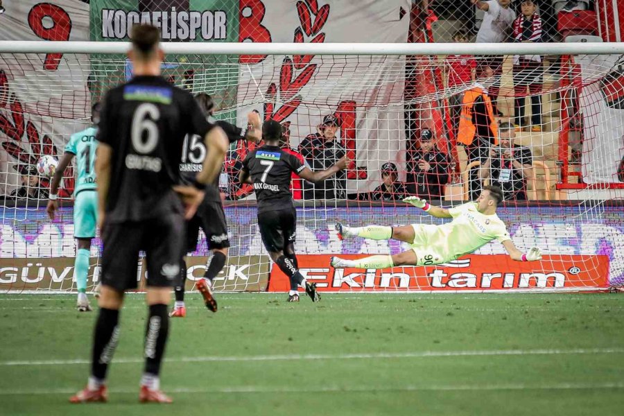 Spor Toto Süper Lig: Fta Antalyaspor: 0 - Sivasspor: 2 (ilk Yarı)