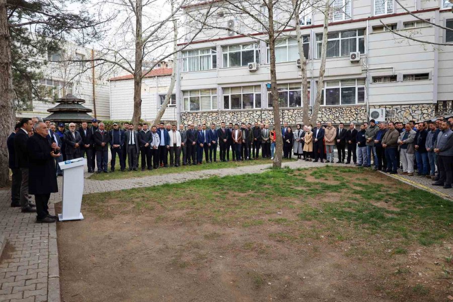 Başkan Esat Öztürk Personelle Bayramlaştı