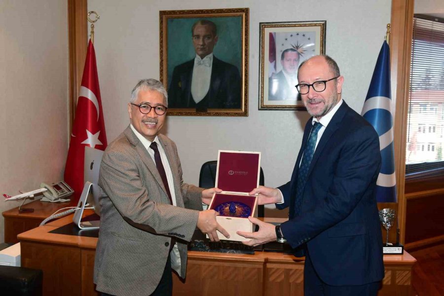 Budi Luhur Üniversitesi’nden Anadolu Üniversitesi’ne Ziyaret