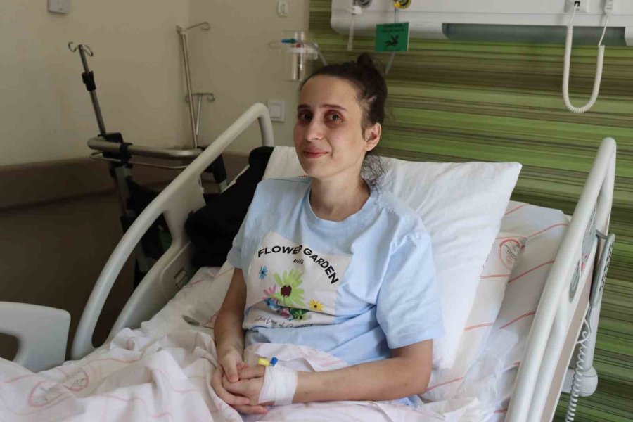 79 Gündür Tedavisi Devam Eden Depremzede, Önce Sağlığına Sonra Kızına Kavuşmak İstiyor