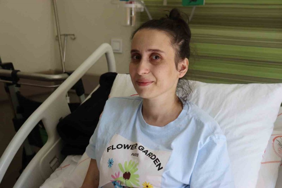 79 Gündür Tedavisi Devam Eden Depremzede, Önce Sağlığına Sonra Kızına Kavuşmak İstiyor