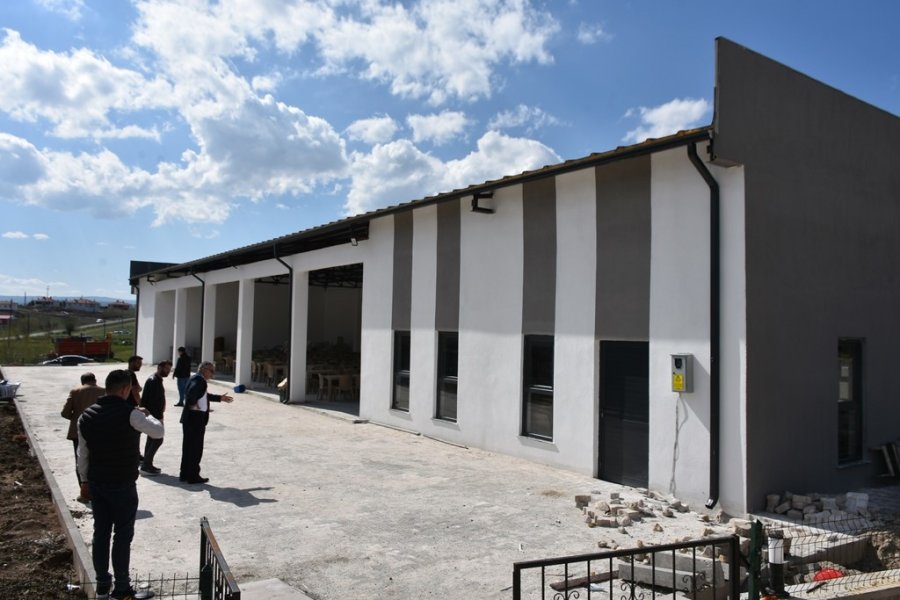 İnönü Kümbet Akpınar Mahallesindeki Sosyal Tesis Projesinde Hızla Sona Yaklaşılıyor