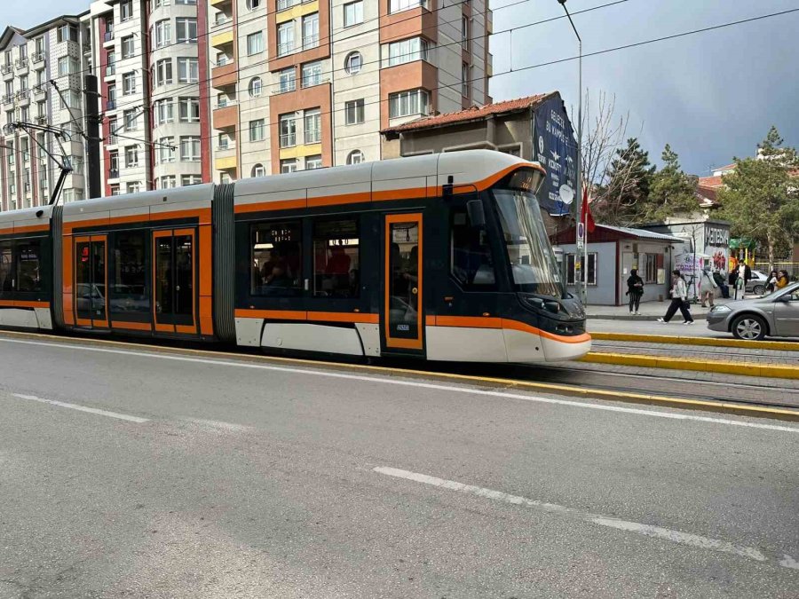 Feci Tramvay Kazası Sonrası Seferler Tekrar Başladı