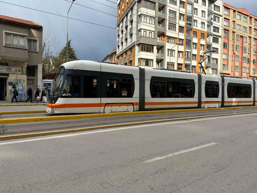 Feci Tramvay Kazası Sonrası Seferler Tekrar Başladı