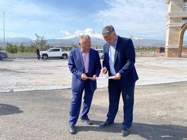 Büyükkılıç: "türkiye’nin En Büyük Ve En Yeşil Millet Bahçesi Gün Sayıyor"