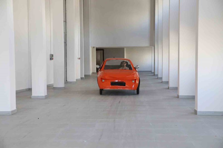 Üniversite Öğrencilerinden Yerli Ve Milli Hidrojen Yakıtlı Otomobil