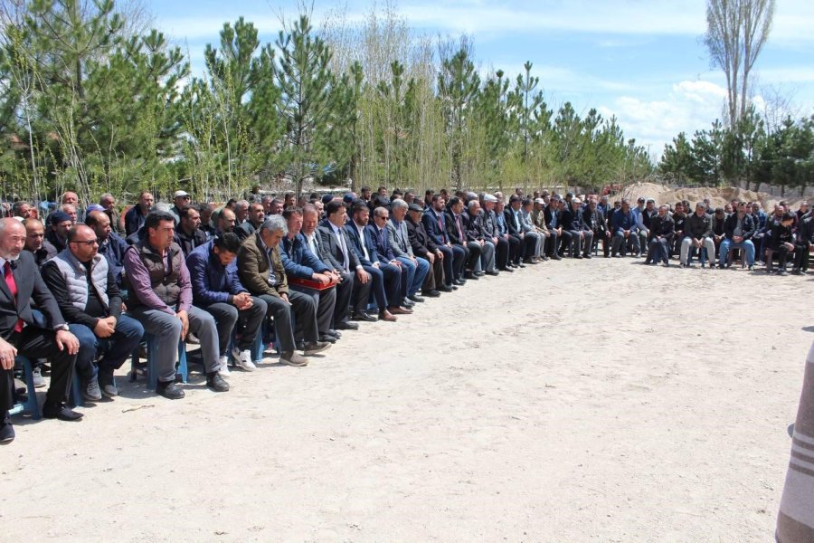 Kazada Hayatını Kaybeden Polis Memuru Toprağa Verildi