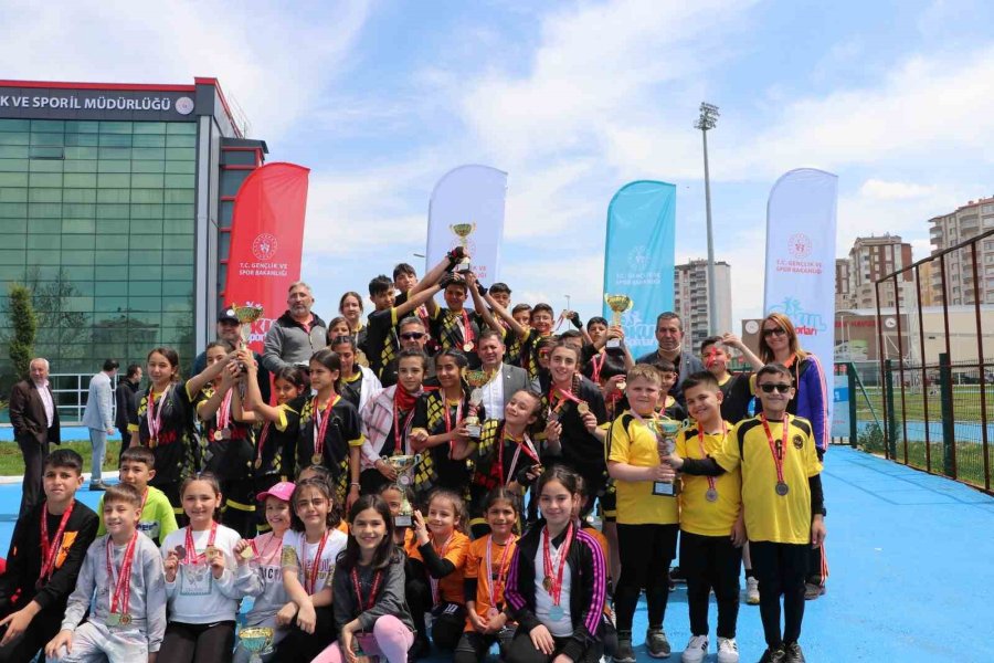 Pedallar Bisiklet Müsabakaları İçin Çevrildi