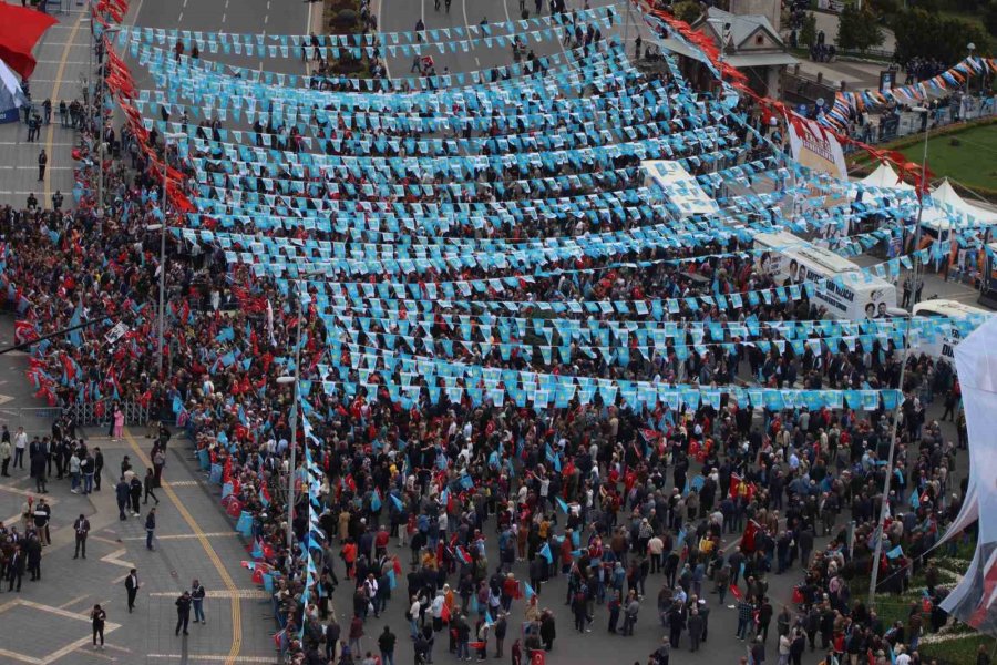 Akşener: “cumhurbaşkanı Çıkıyor, Bizleri Gömmekten Bahsediyor. Biz Düşman Mıyız?”
