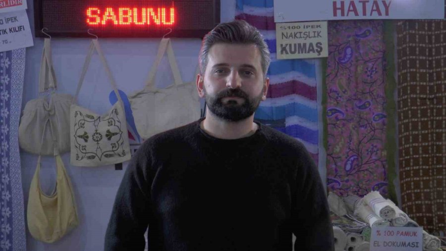 Depremde Kurtardığı Ürünleri İle İşine Devam Ediyor