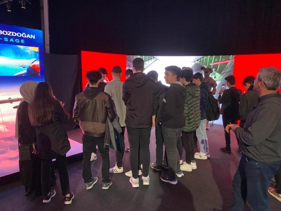 Tsk’nın Teçhizatlarını Gören Vatandaş: “allah Benim Ömrümden Alsın, Cumhurbaşkanımızın Ömrüne Versin”