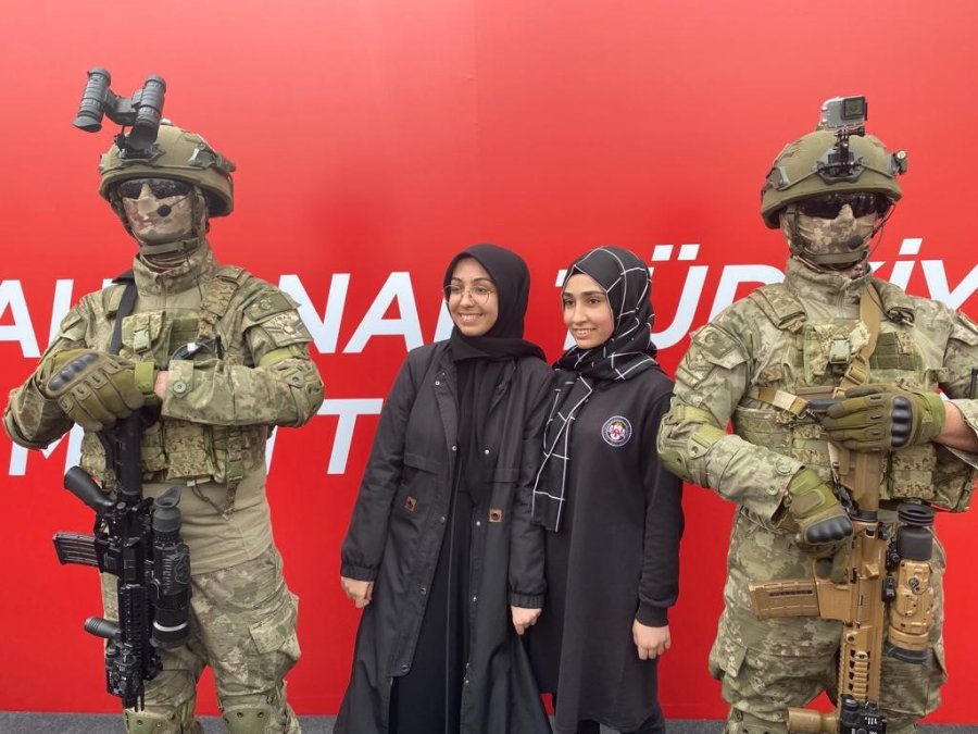 Tsk’nın Teçhizatlarını Gören Vatandaş: “allah Benim Ömrümden Alsın, Cumhurbaşkanımızın Ömrüne Versin”