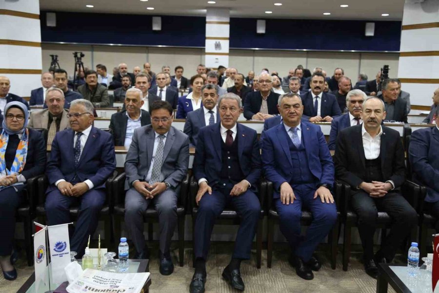 Bakan Akar: "cumhurbaşkanımızın Savunma Sanayiine Olan Israrı Bütün Sistemi Hareketlendirdi”