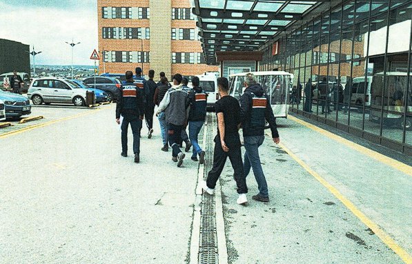 Motosiklet Hırsızları Yakalandı