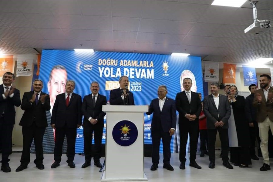 Bakan Akar’dan “teröristler İçin İki Yol Var” Açıklaması