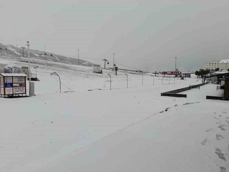 Erciyes’te Kar Sürprizi