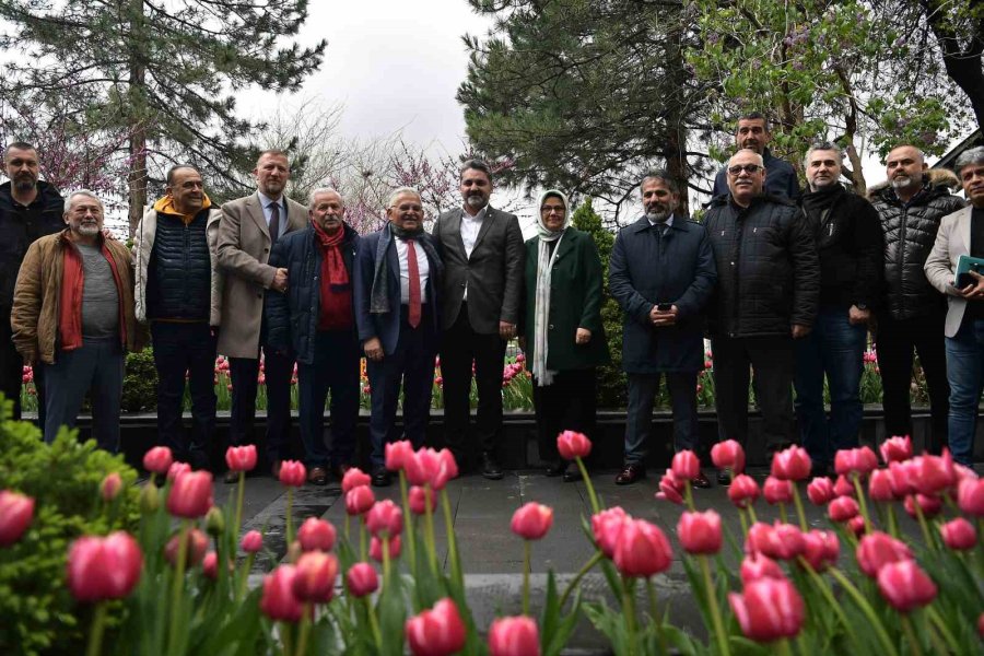 Başkan Büyükkılıç: " Yeni Havalimanı, Hızlı Tren Gibi Vizyon Projeleri Yakinen Takip Ediyoruz"