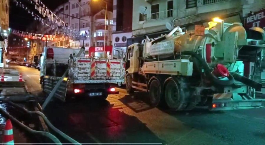 Aşırı Yağış Nedeniyle Develi’de Bazı Yerleri Su Bastı