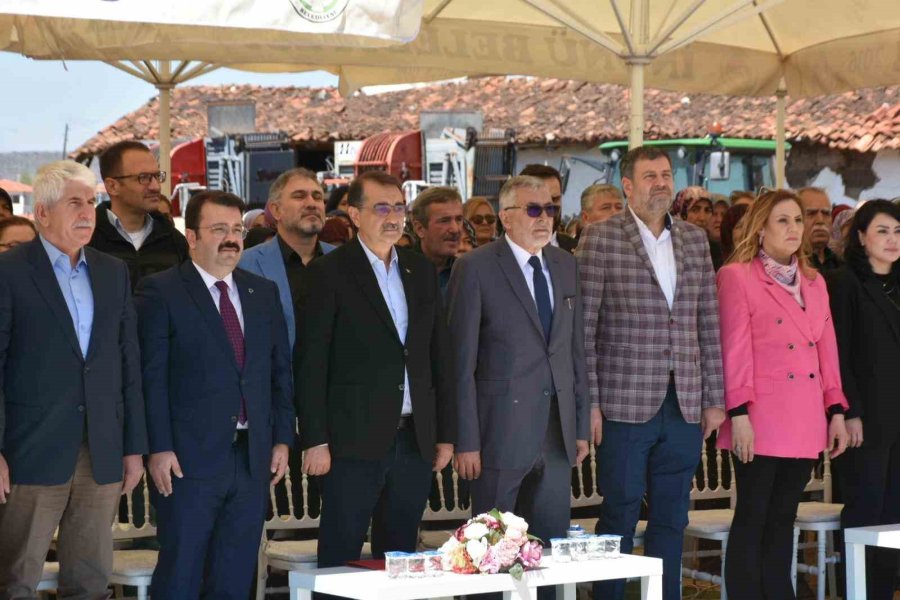 Sosyal Tesis Açılışında Konuşan Bakan Dönmez, Gıda Ve Enerjiye Dikkat Çekti