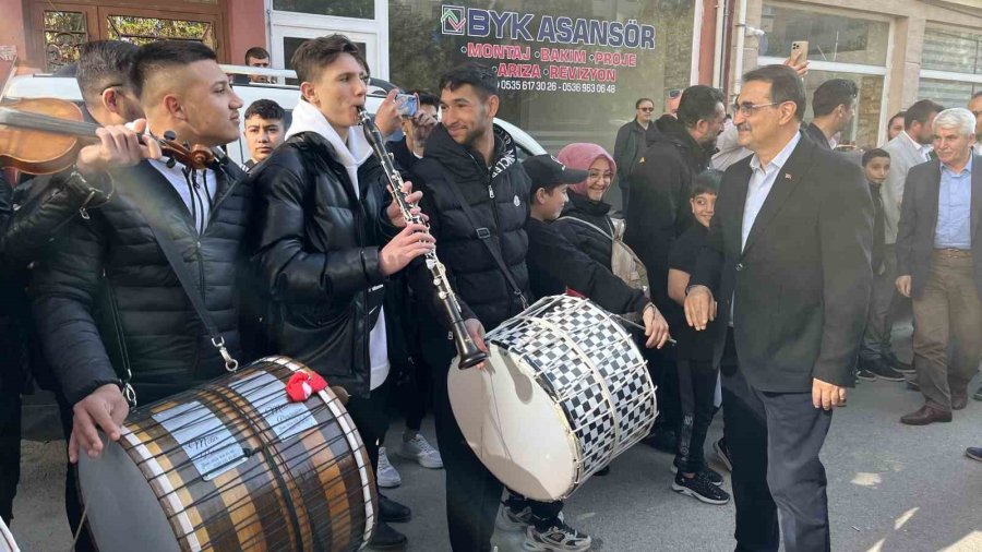 Enerji Ve Tabii Kaynaklar Bakanı Dönmez: “darbeler, Kısa Ömürlü Hükümetler Bize Çok Zaman Kaybettirdi”