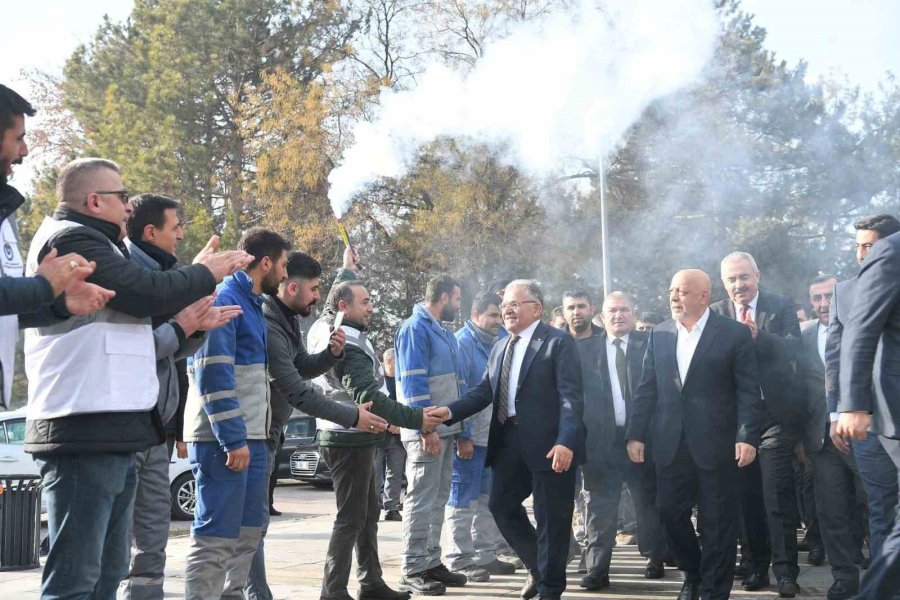 Başkan Büyükkılıç: "bu Güzel Şehri Bu Noktaya Getiren İşçi Kardeşlerimizdir"