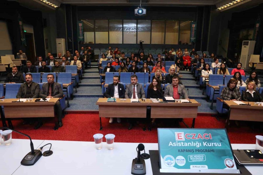 Eczacı Asistanlığı Kursu Tamamlandı