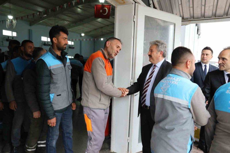 Başkan Palancıoğlu 1 Mayıs İşçi Bayramı’nı Kutladı