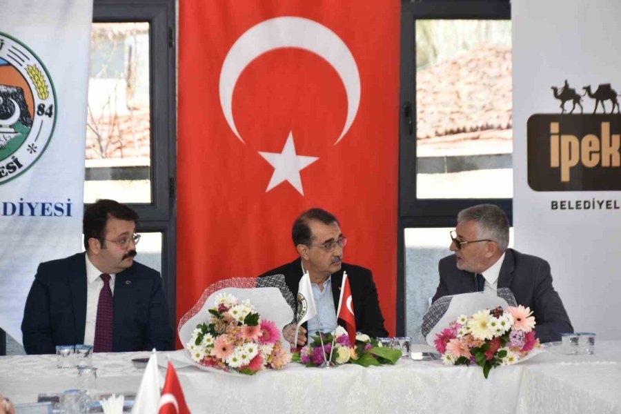 Sosyal Tesis Açılışında Konuşan Bakan Dönmez, Gıda Ve Enerjiye Dikkat Çekti