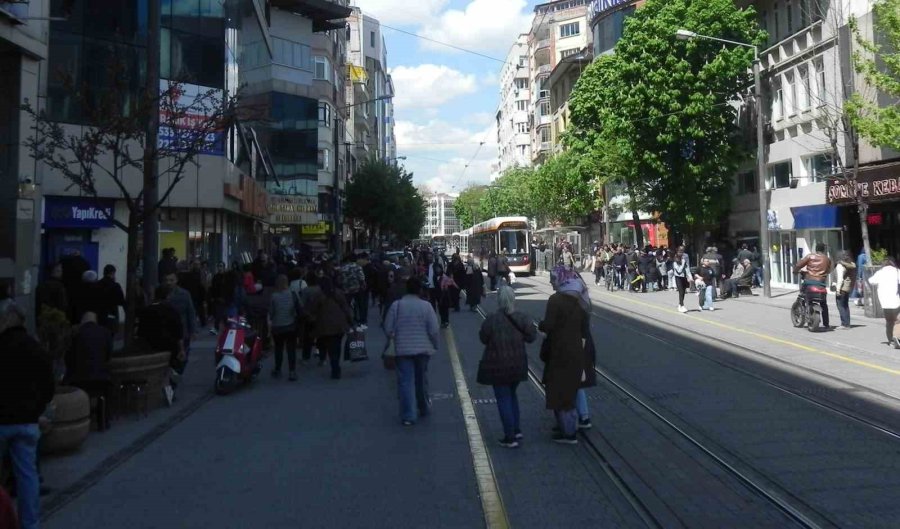 1 Mayıs Tatilini Fırsat Bilen Vatandaşlar Güzel Havanın Keyfini Çıkardı