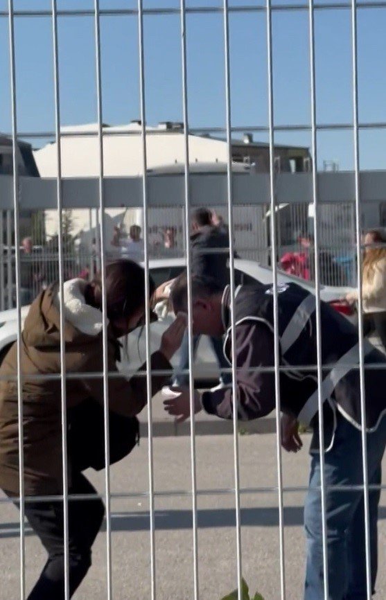 Eskişehirspor - Yeni Mersin İ.y. Maçında Yaşanan Olaylarda Polisler Yaralanırken, Stat Zarar Gördü