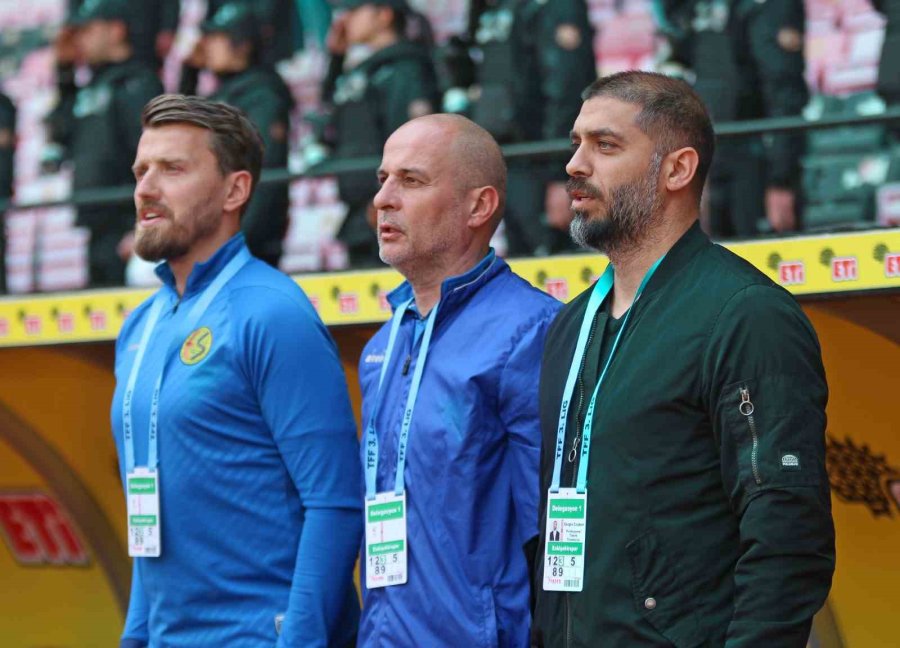 Eskişehirspor Lideri Devirerek Ligde Kalma Umutlarını Sürdürdü